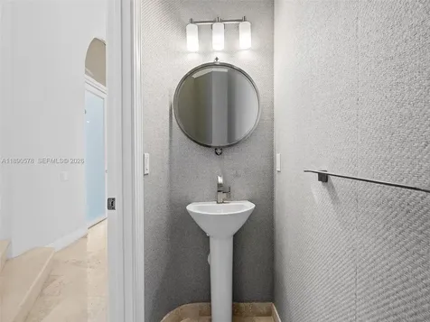 821 SE 2nd Court Fort Lauderdale FL 33301