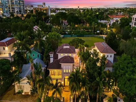 821 SE 2nd Court Fort Lauderdale FL 33301