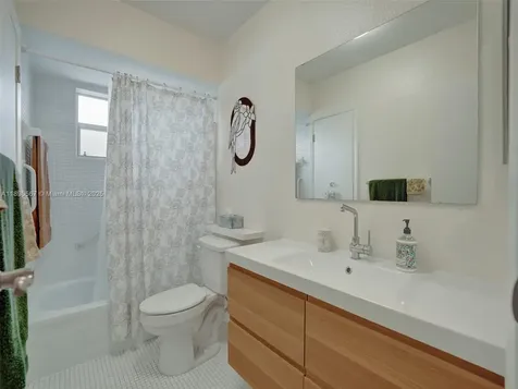 3506 NW 49th Avenue Lauderdale Lakes FL 33319