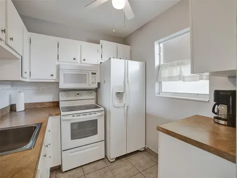 3506 NW 49th Avenue Lauderdale Lakes FL 33319