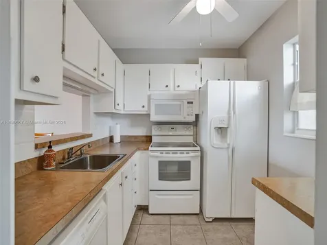3506 NW 49th Avenue Lauderdale Lakes FL 33319