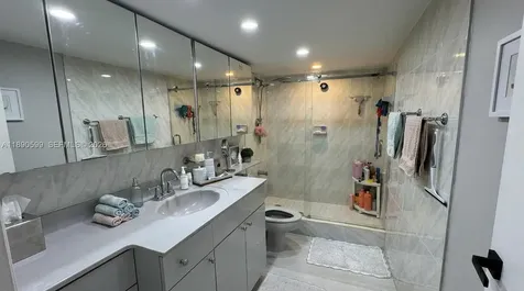 5005 Collins Avenue Miami Beach FL 33140