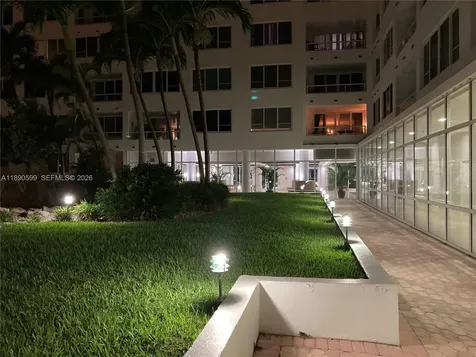 5005 Collins Avenue Miami Beach FL 33140