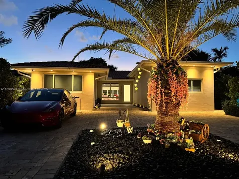 9240 Byron Avenue Surfside FL 33154