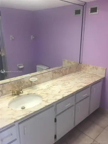 5401 E Collins Avenue Miami Beach FL 33140