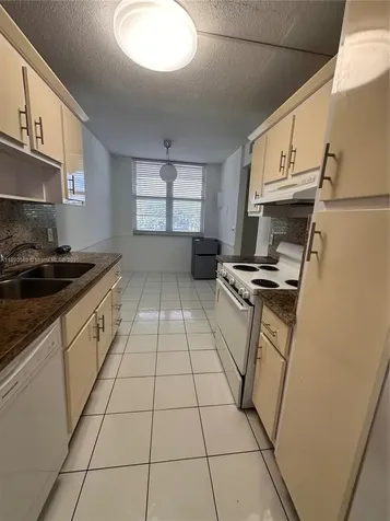 250 Jacaranda Drive Plantation FL 33324