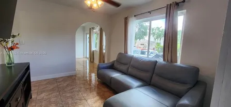 6240 SW 21st Street Miami FL 33155