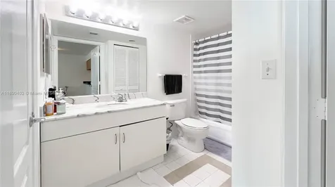 1200 Brickell Bay Drive Miami FL 33131