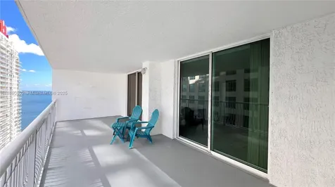 1200 Brickell Bay Drive Miami FL 33131