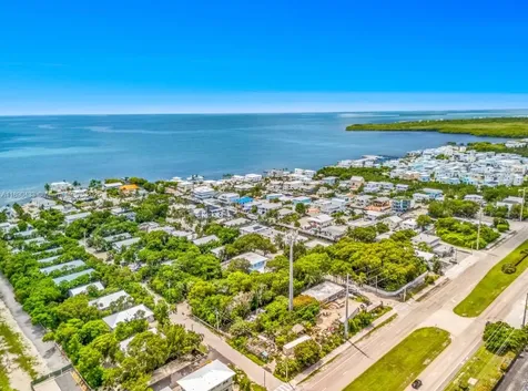 933 Lobster Lane Key Largo FL 33037