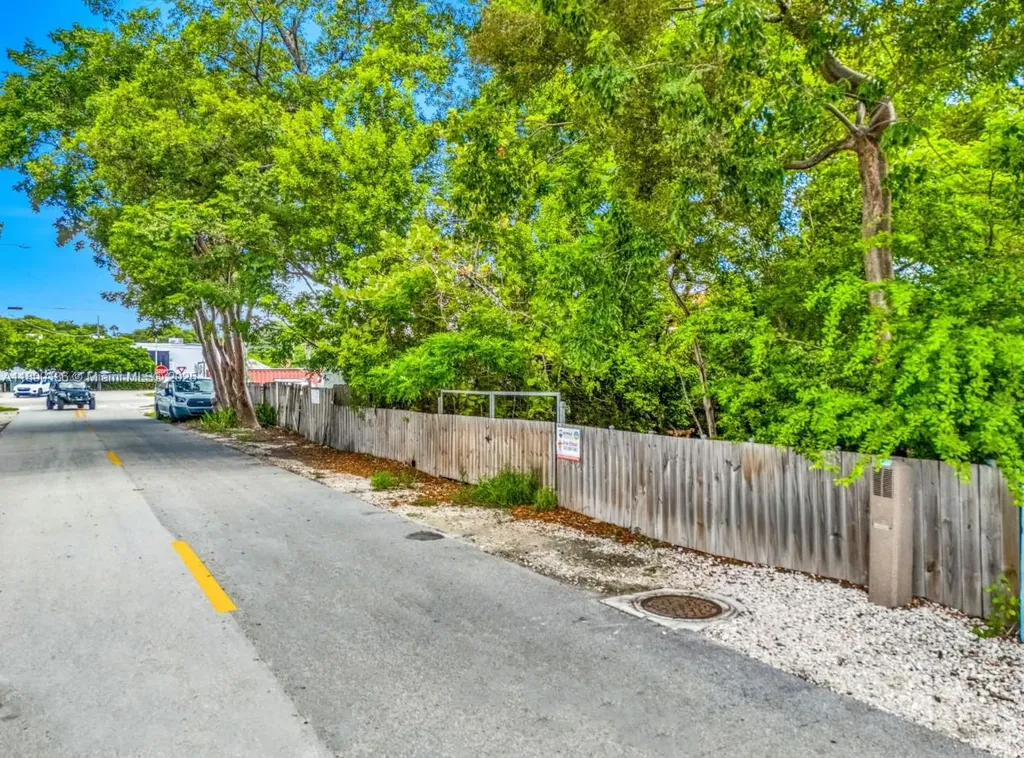1032 Snapper Lane Key Largo FL 33037