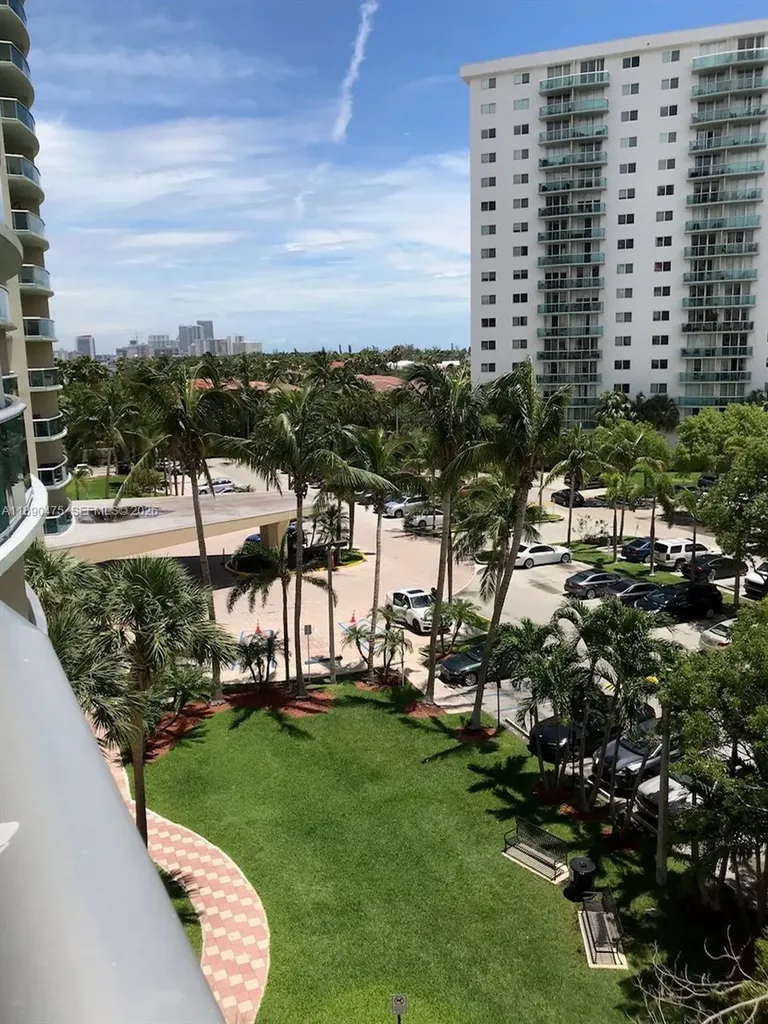 19390 Collins Avenue Aventura FL 33160