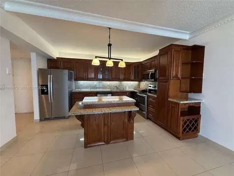 19390 Collins Avenue Aventura FL 33160