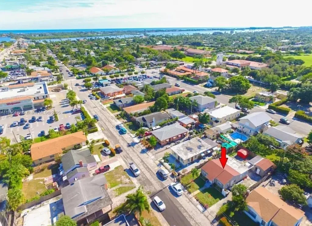 438 Malverne Road West Palm Beach FL 33405