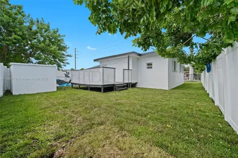 1842 NW 67th Street Miami FL 33147