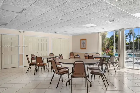 2970 NE 16th Avenue Oakland Park FL 33334