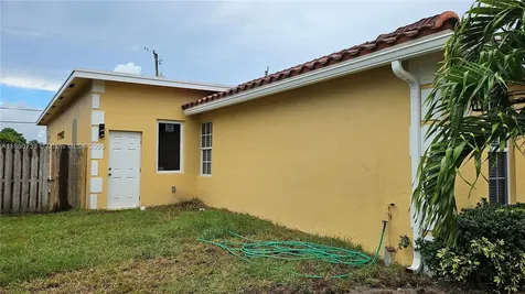 4585 Boatman Street #20 Lake Worth FL 33463
