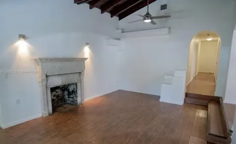 3050 Alton Road Miami Beach FL 33140