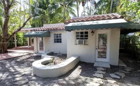 3050 Alton Road Miami Beach FL 33140