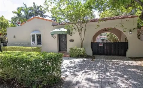 3050 Alton Road Miami Beach FL 33140