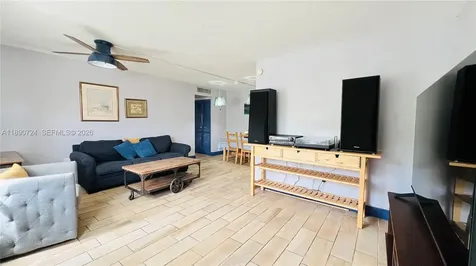 801 Meridian Avenue Miami Beach FL 33139