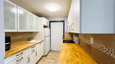 801 Meridian Avenue Miami Beach FL 33139