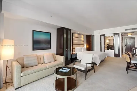 4391 Collins Avenue Miami Beach FL 33140