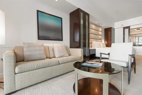 4391 Collins Avenue Miami Beach FL 33140