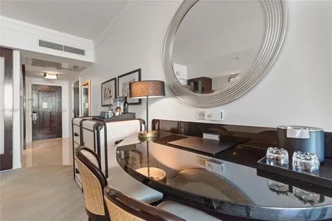 4391 Collins Avenue Miami Beach FL 33140