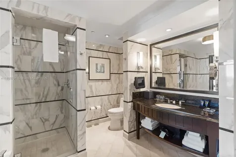 4391 Collins Avenue Miami Beach FL 33140