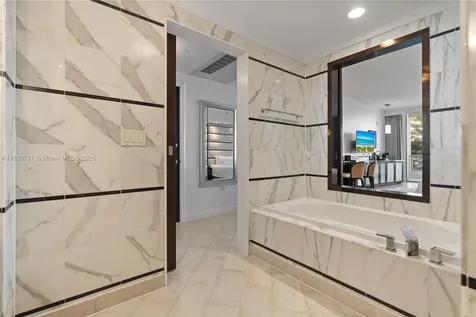 4391 Collins Avenue Miami Beach FL 33140