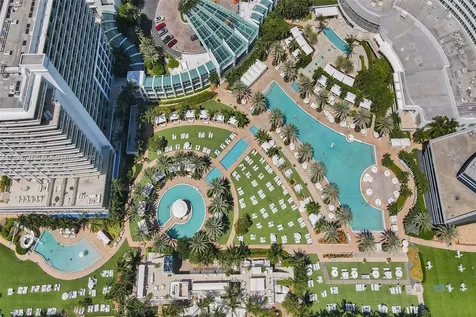 4391 Collins Avenue Miami Beach FL 33140