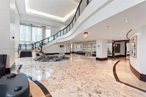 4391 Collins Avenue Miami Beach FL 33140