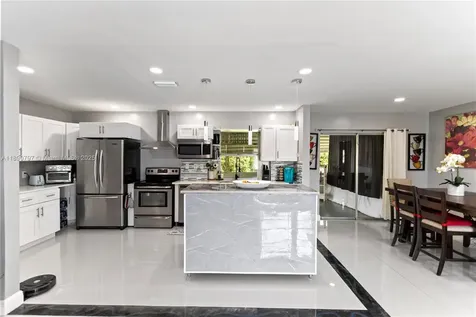 8517 NW 57th Court Tamarac FL 33321