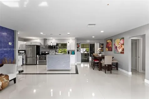 8517 NW 57th Court Tamarac FL 33321