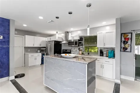 8517 NW 57th Court Tamarac FL 33321
