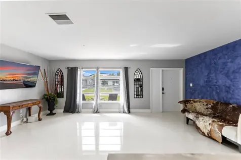 8517 NW 57th Court Tamarac FL 33321