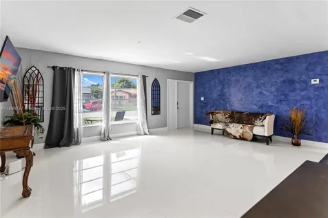 8517 NW 57th Court Tamarac FL 33321