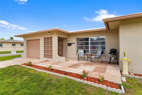 8517 NW 57th Court Tamarac FL 33321