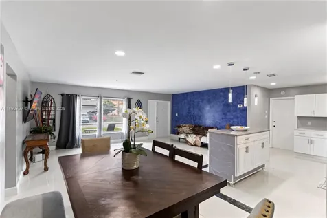 8517 NW 57th Court Tamarac FL 33321