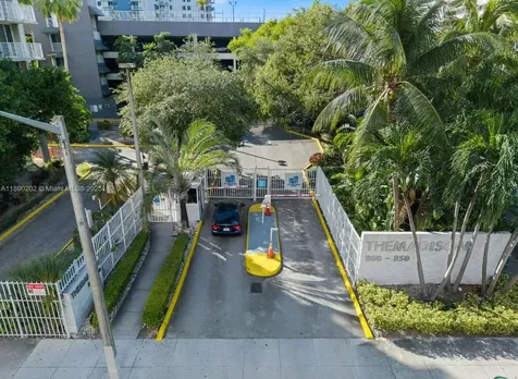 800 N Miami Avenue Miami FL 33136