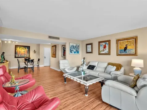 600 Biltmore Way Coral Gables FL 33134