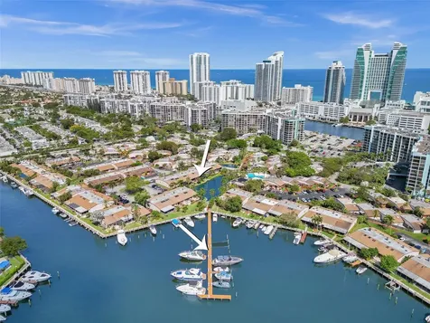 2667 S Parkview Drive Hallandale Beach FL 33009