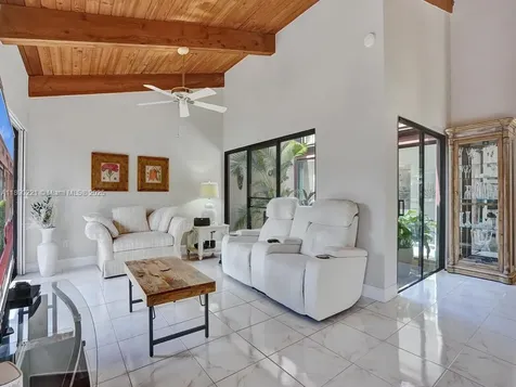 2667 S Parkview Drive Hallandale Beach FL 33009