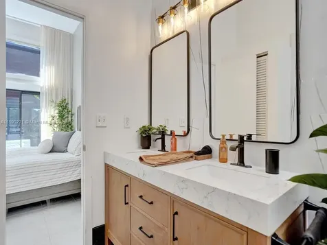 2667 S Parkview Drive Hallandale Beach FL 33009