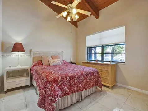 2667 S Parkview Drive Hallandale Beach FL 33009