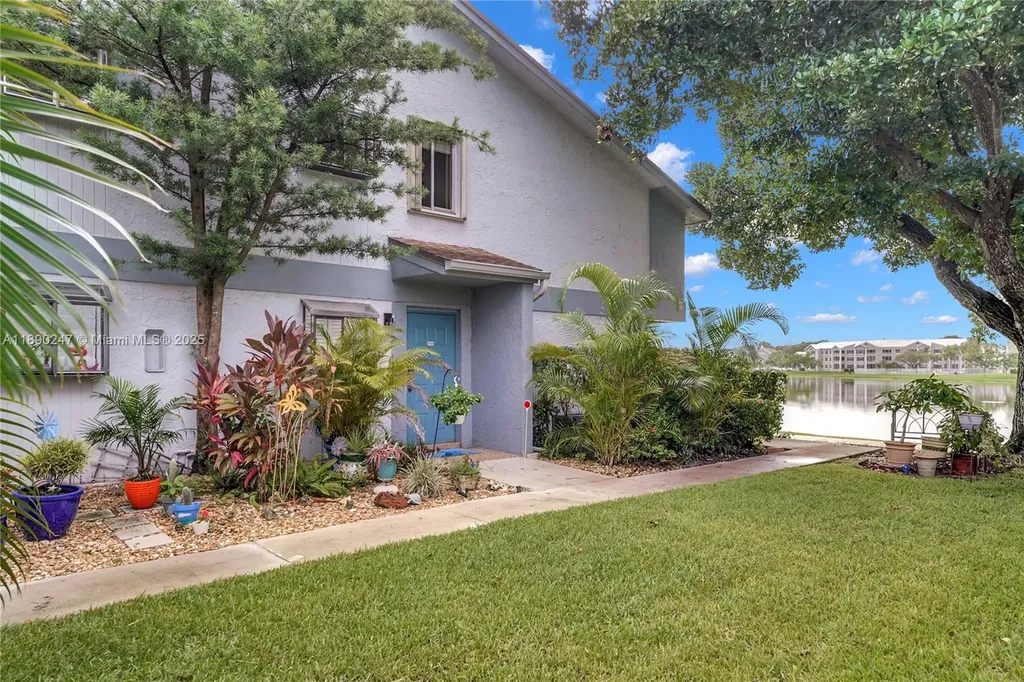 2737 S Oakland Forest Drive Oakland Park FL 33309