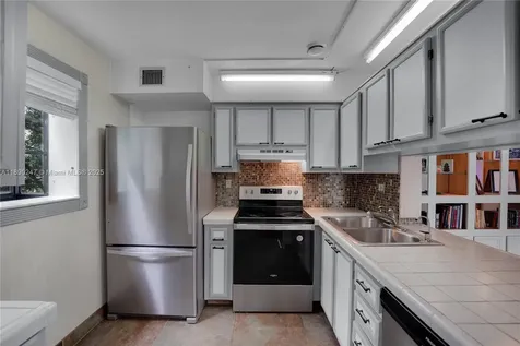 2737 S Oakland Forest Drive Oakland Park FL 33309