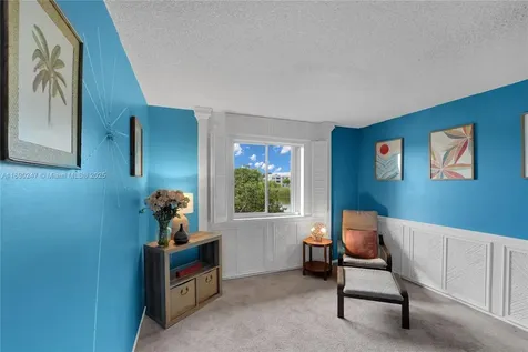 2737 S Oakland Forest Drive Oakland Park FL 33309