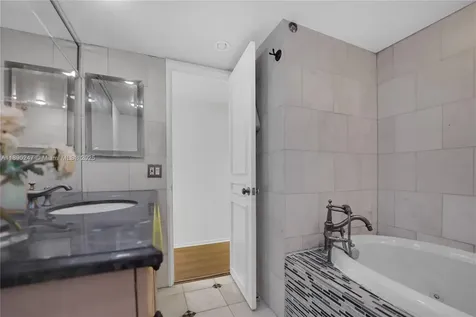 2737 S Oakland Forest Drive Oakland Park FL 33309